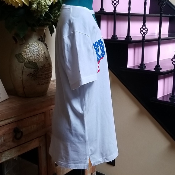 New Pink VS V Neck Short Sleeve Tee - SZ M - Picture 5 of 6